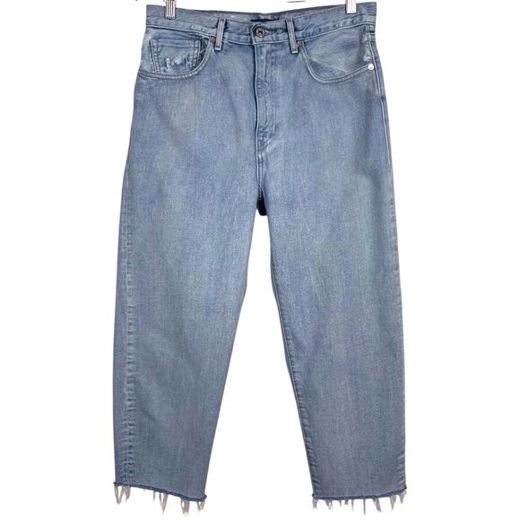 LEVI’S MADE & CRAFTED Barrel Crop Jeans Light Wash High Rise Raw Hem Size 28 - Picture 1 of 16